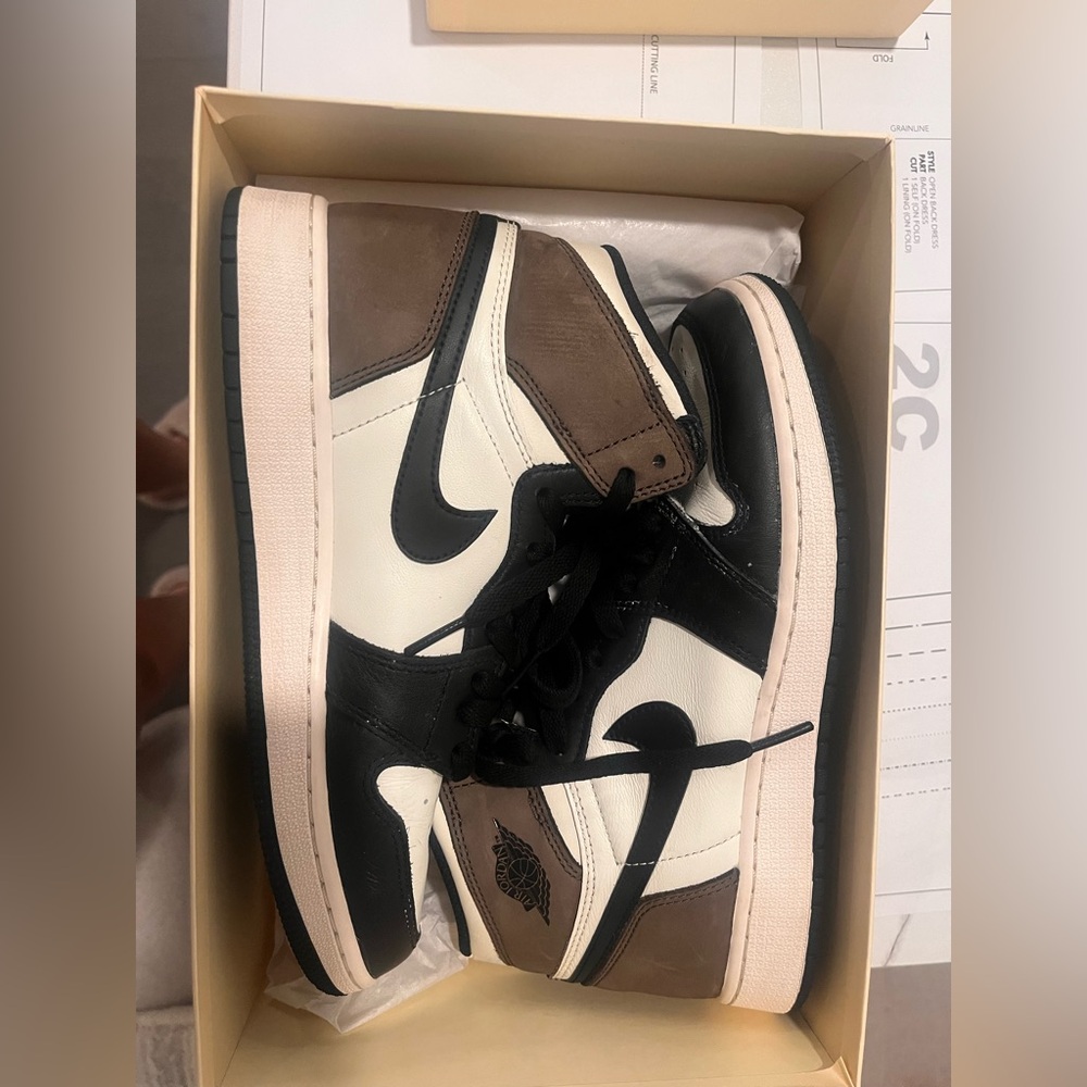 Jordan 1 Retro High Dark Mocha 6Y